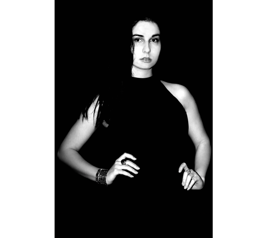 IMM__32352--bw